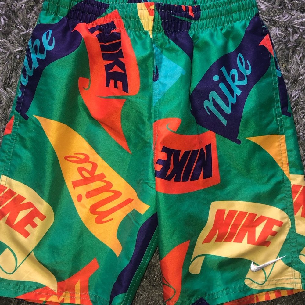 Boys Nike Logo Swimsuit, Size M - Picture 3 of 6